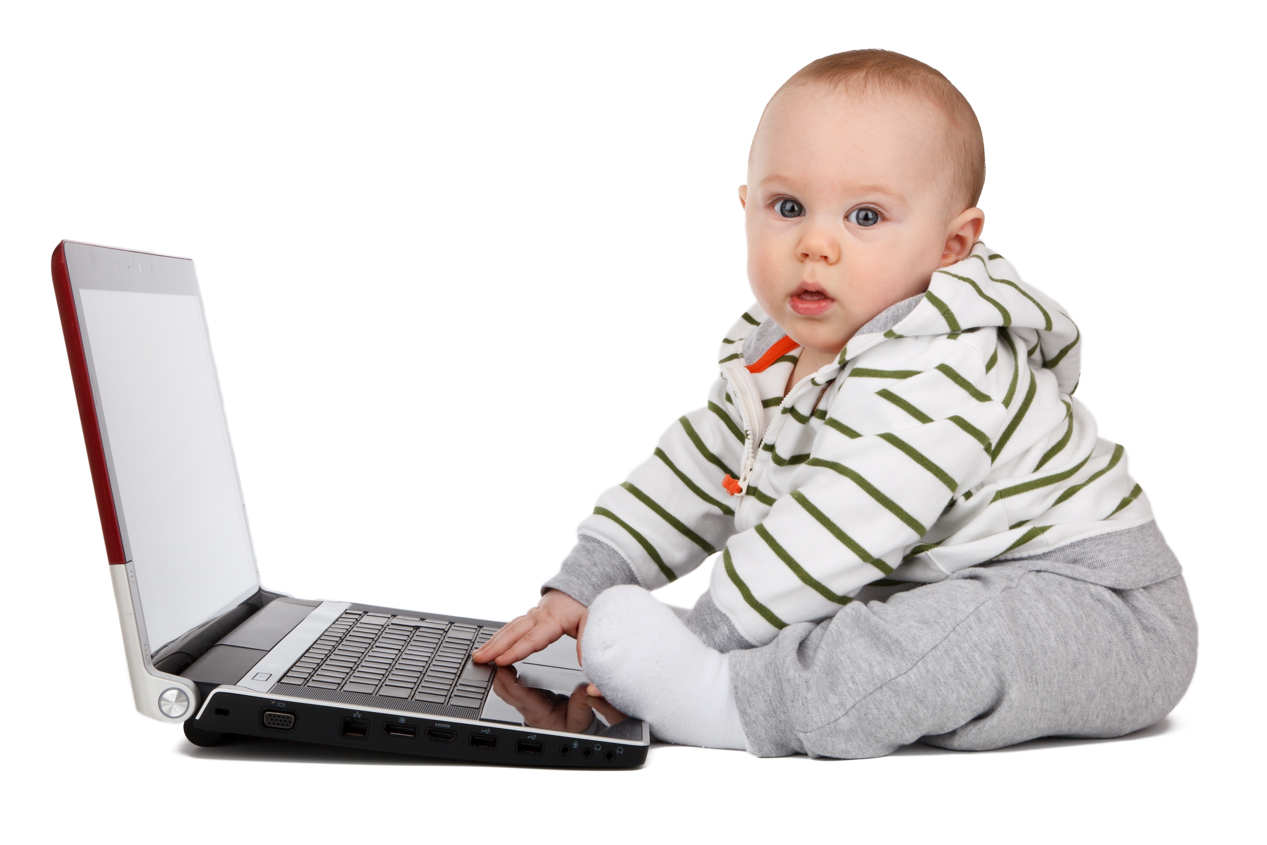 Включи ребенку интернет. Компьютер для детей. Ребенок за компьютером. Дети на белом фоне. Дети с ноутом.