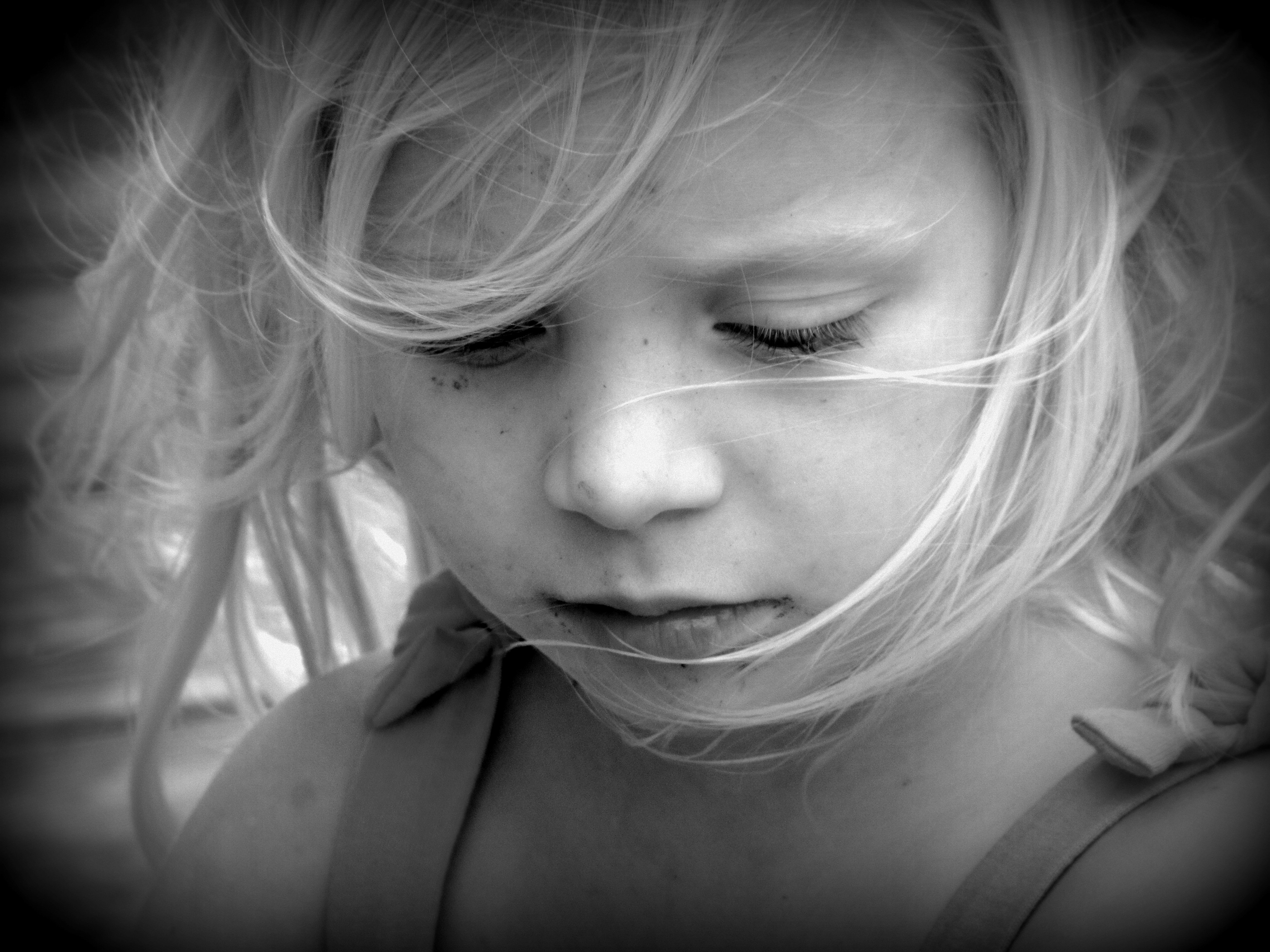 child_pensive_2