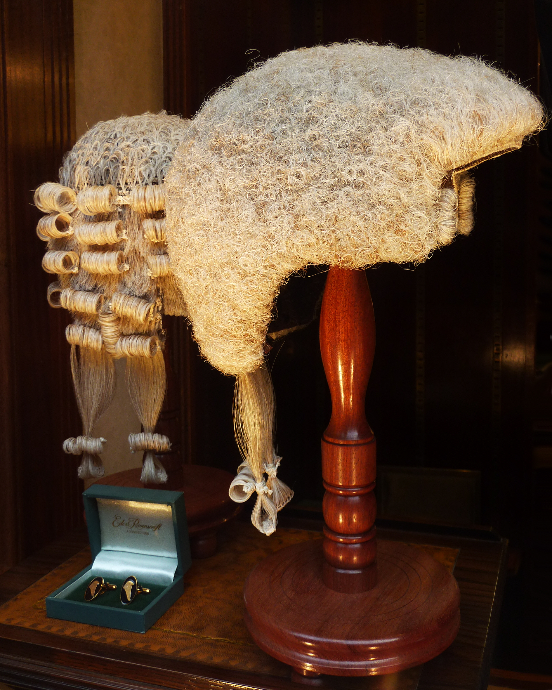 Barrister_wig