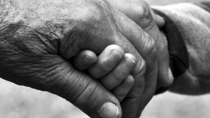 grandparent_child_hands