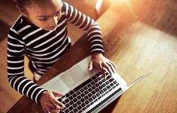 Government issues first national screen time guidance for under-fives